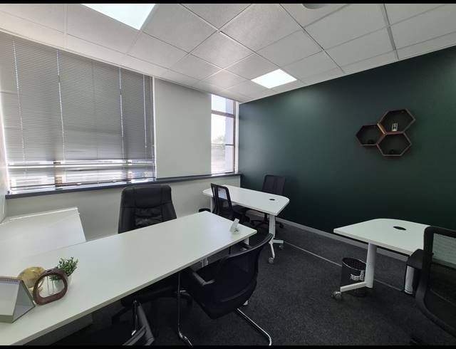 53M² SERVICED OFFICE TO LET IN SANDTON CENTRAL